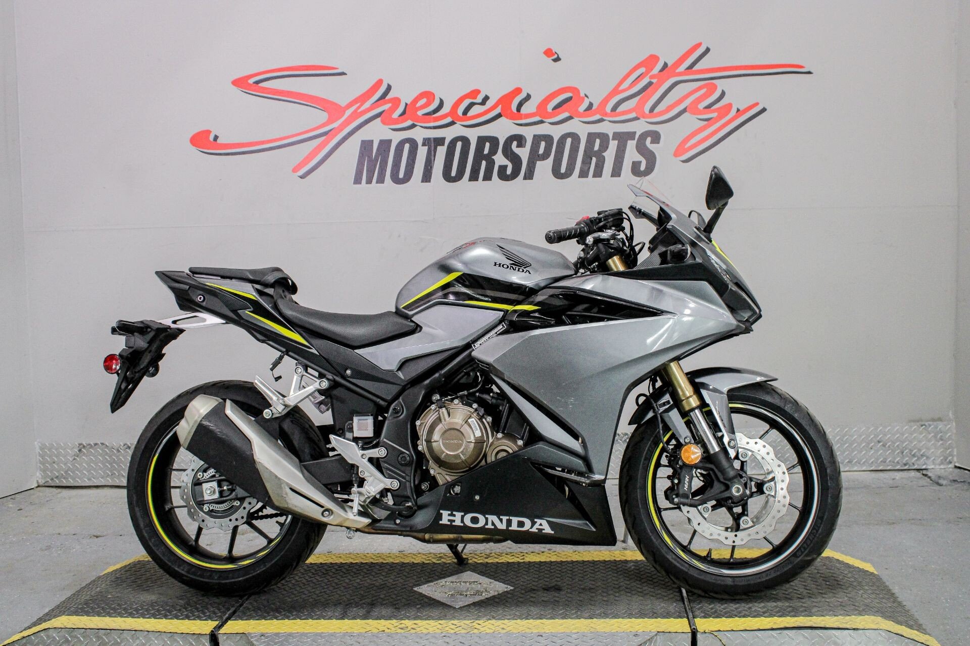 2023 Honda CBR500R ABS