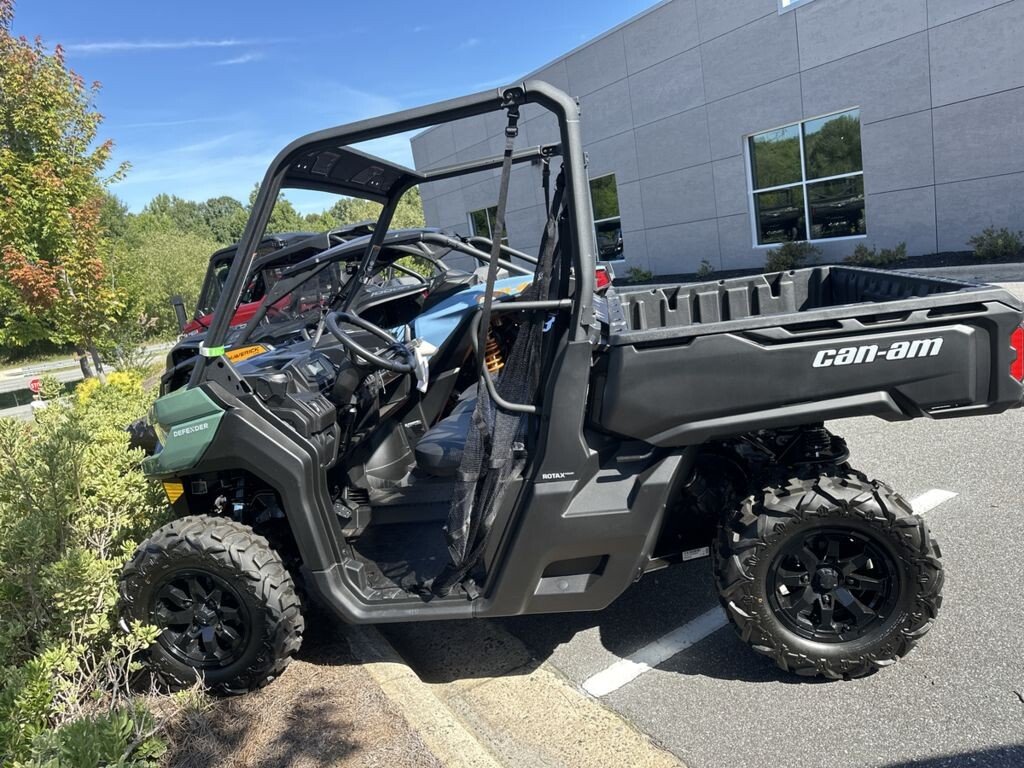 New 2025 Can-Am Defender