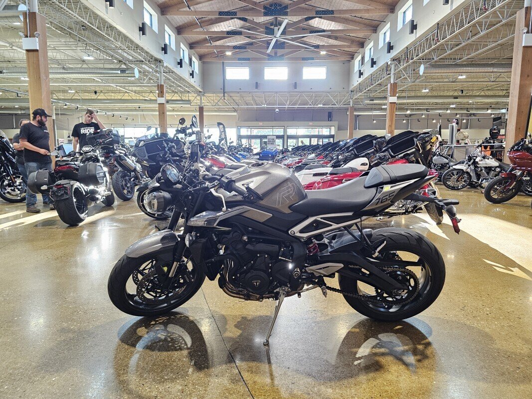 2024 Triumph Street Triple R