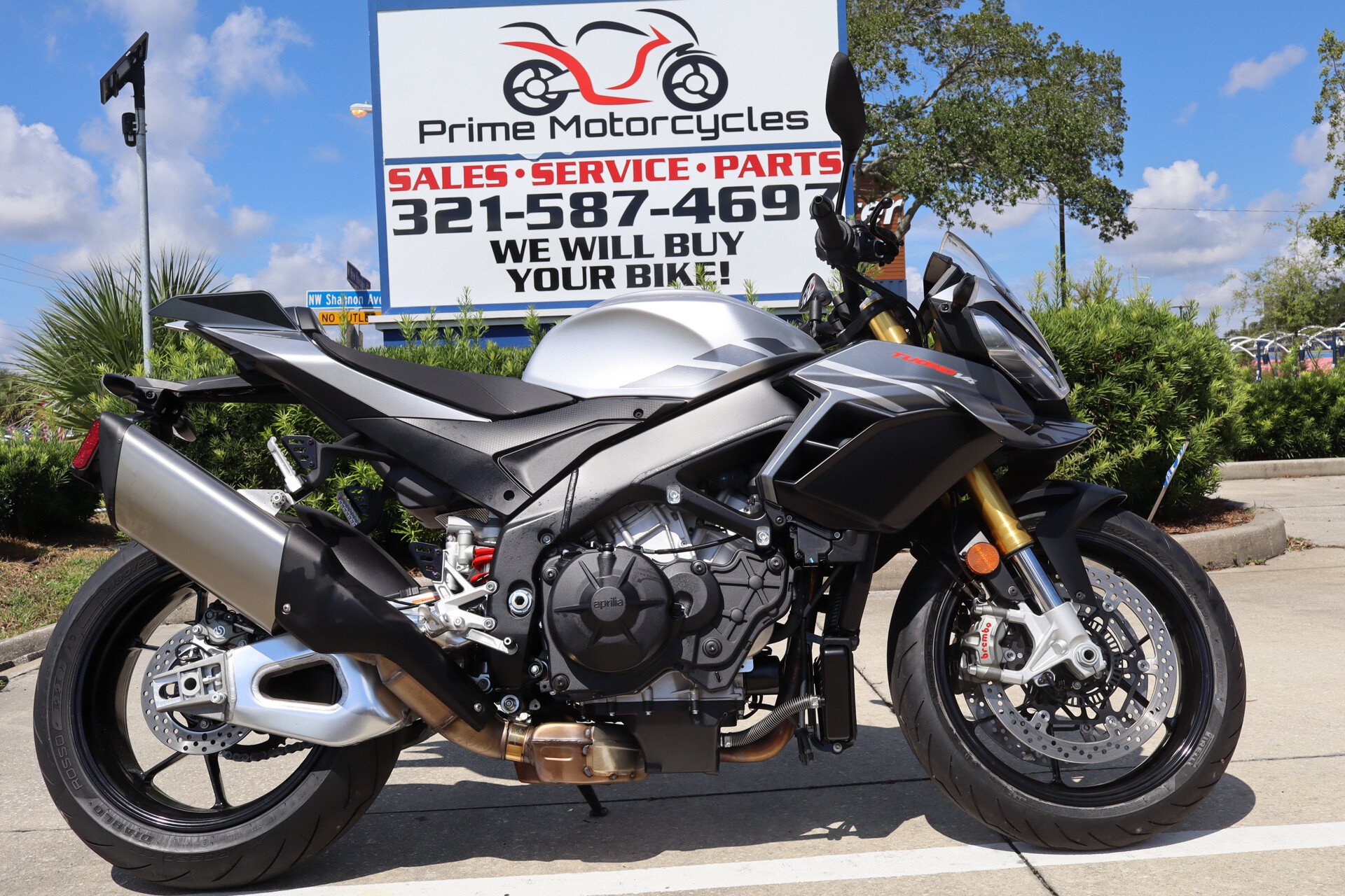 New 2026 Aprilia Tuono V4 1100