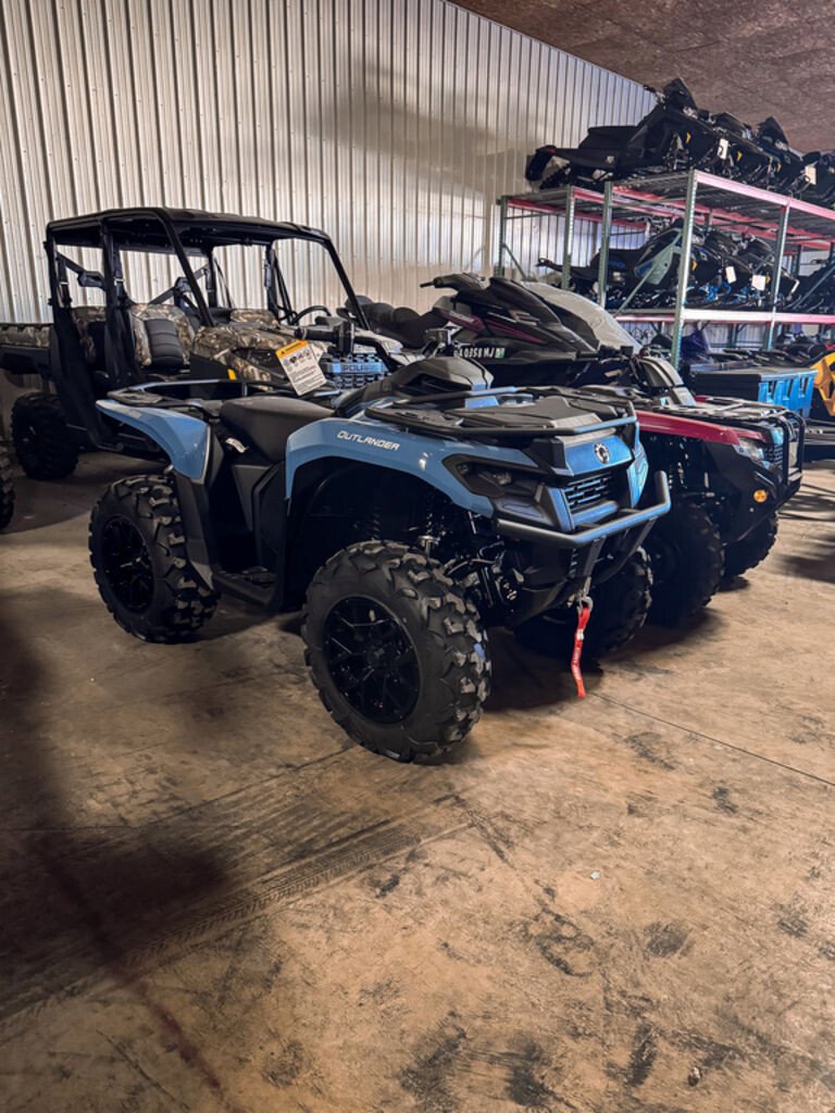 New 2025 Can-Am Outlander 700