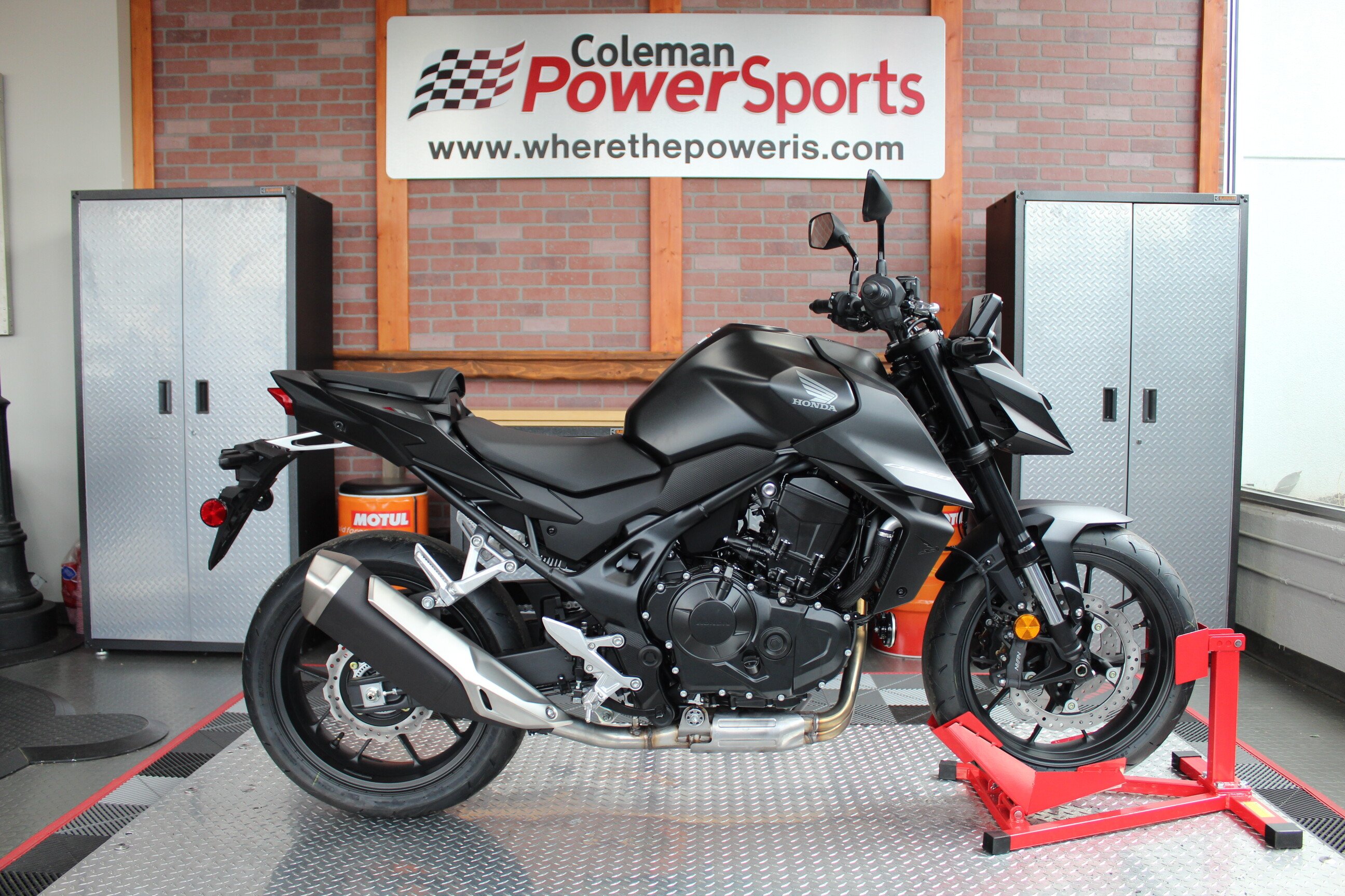 New 2025 Honda CB750 Hornet