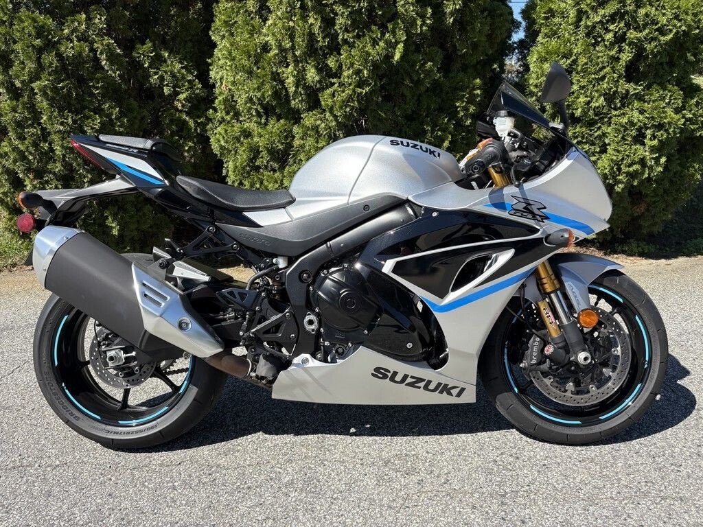 2025 Suzuki GSX-R1000R