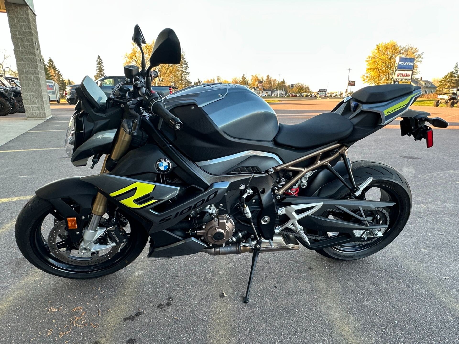 2024 BMW S1000R