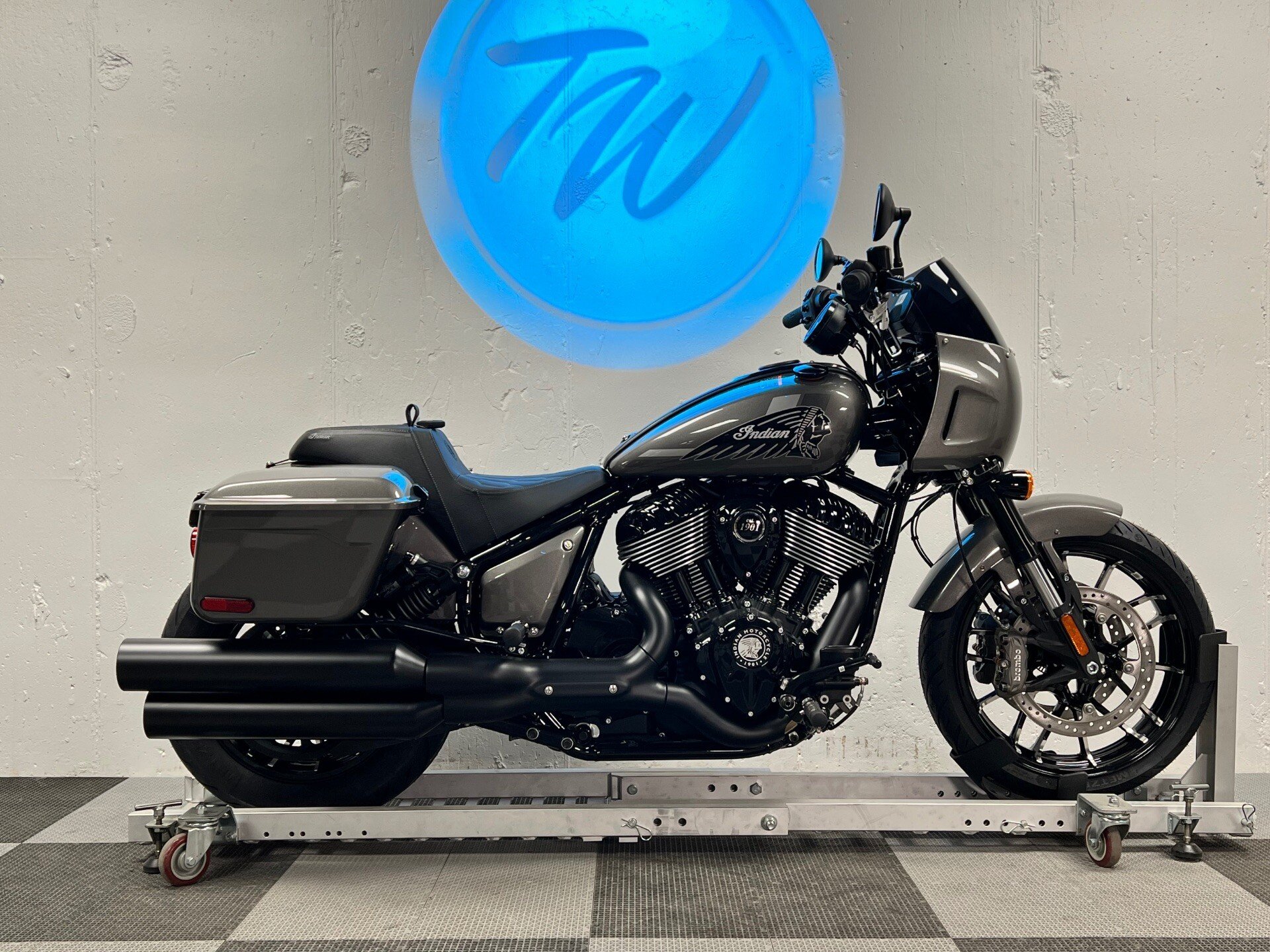 New 2025 Indian Sport Chief RT Dark Horse w/ABS