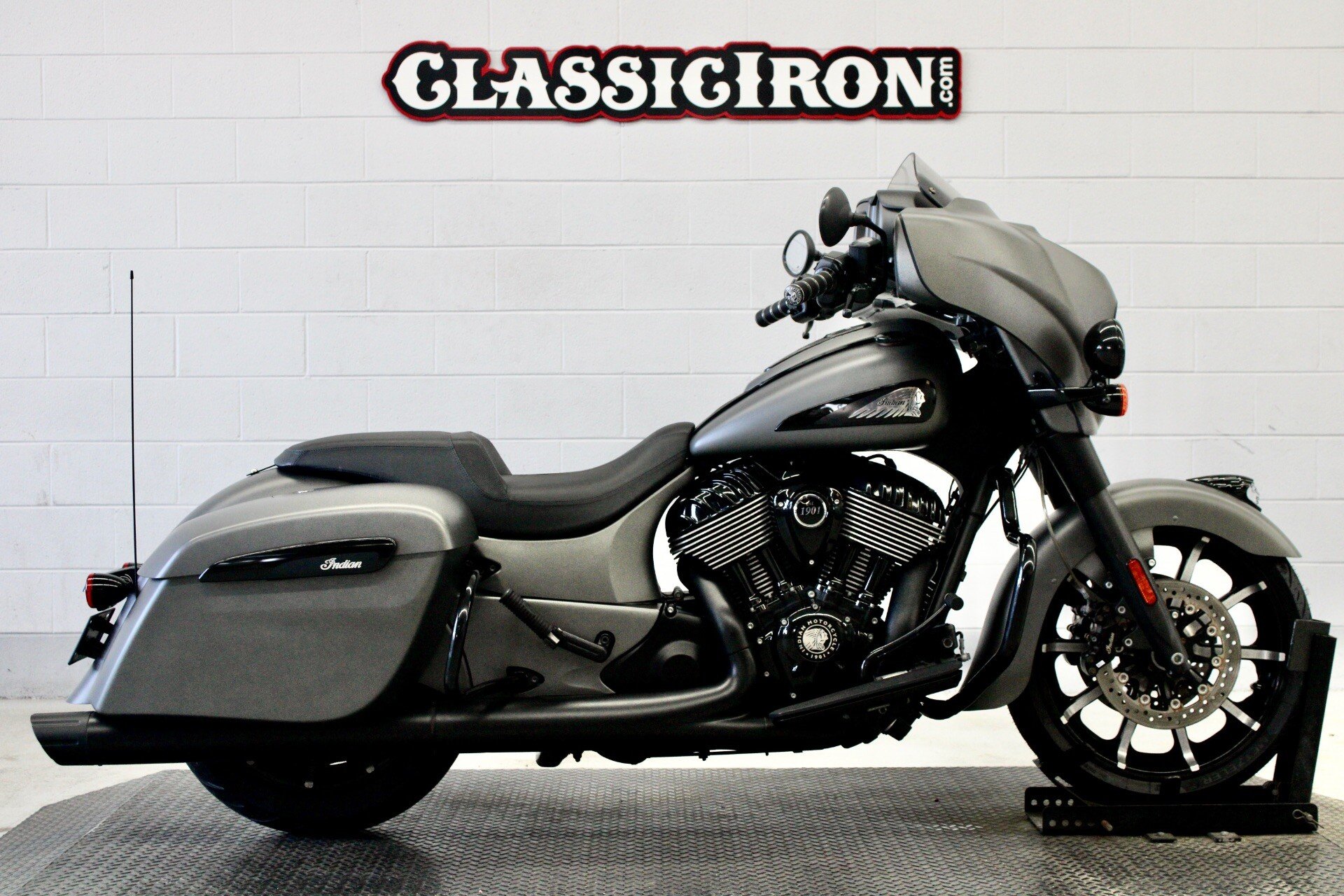 2021 Indian Chieftain Dark Horse