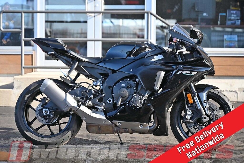 2022 Yamaha YZF-R1