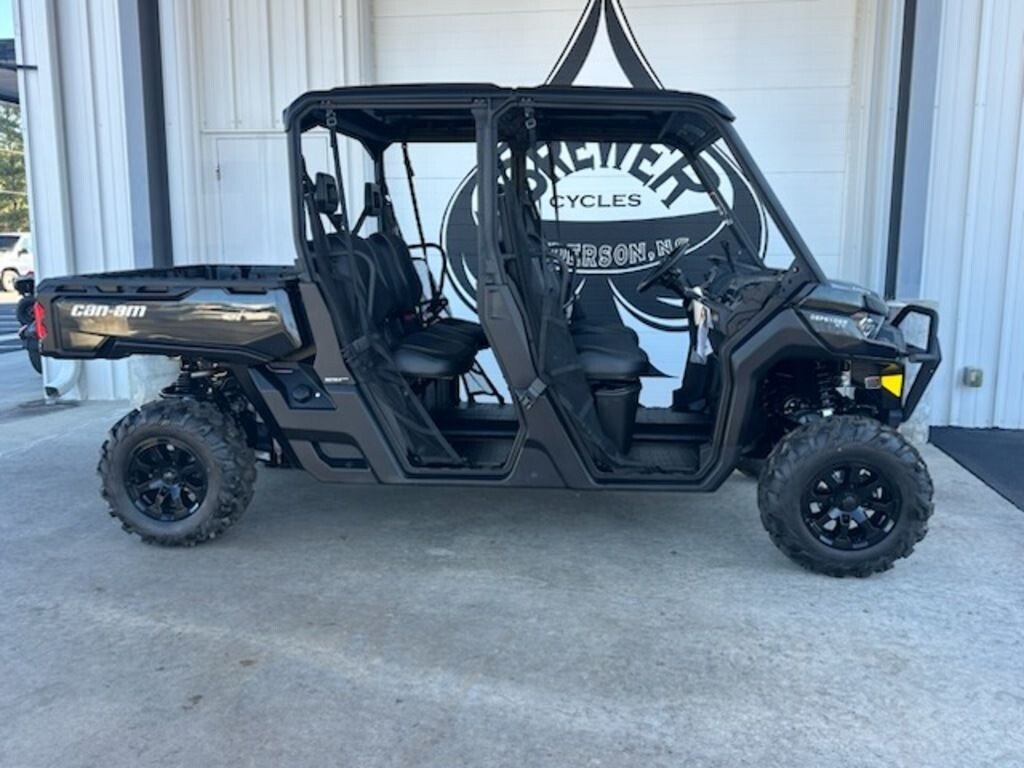 New 2025 Can-Am Defender MAX XT HD10