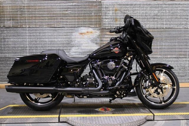 New 2025 Harley-Davidson Touring