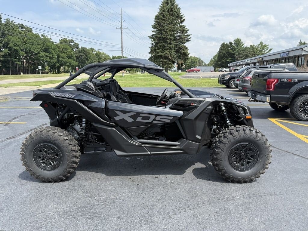 New 2025 Can-Am Maverick 900