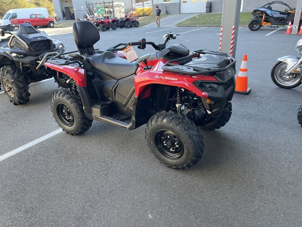 New 2026 Can-Am Outlander MAX 700 DPS