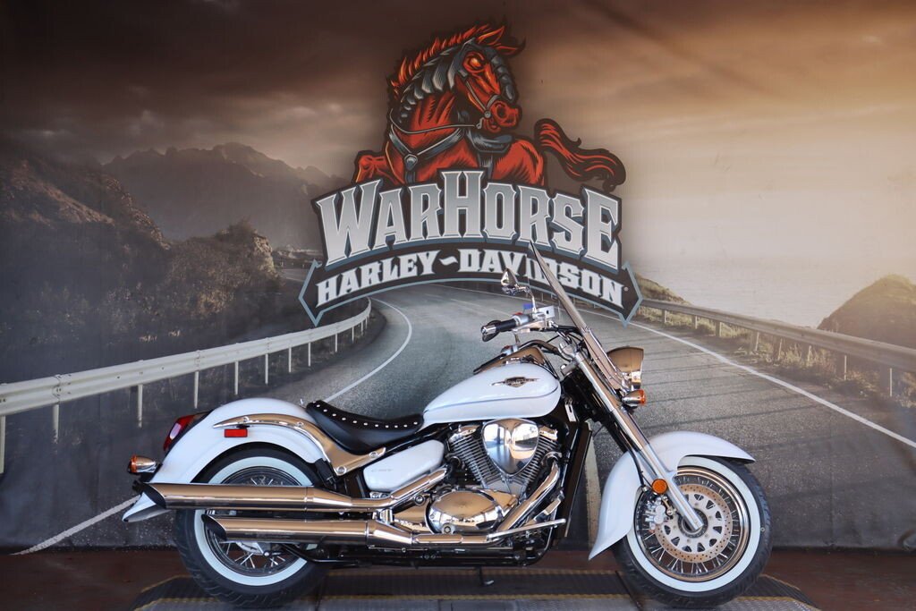 2025 Suzuki Boulevard 800