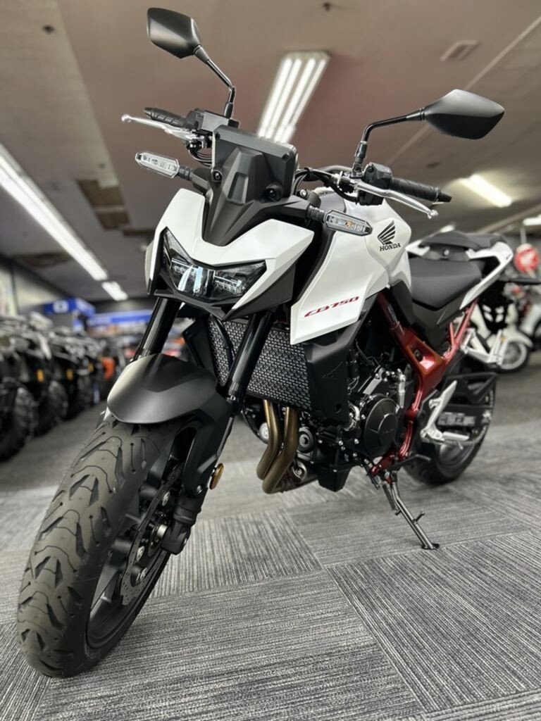 New 2025 Honda CB750 Hornet