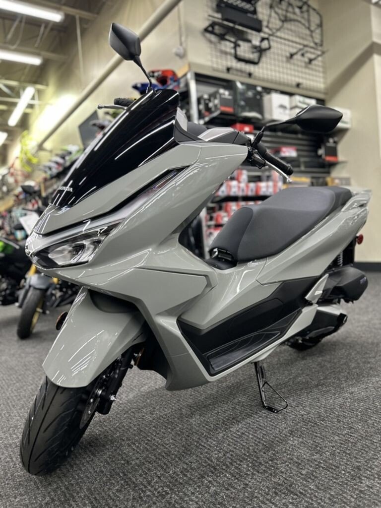 New 2025 Honda PCX150