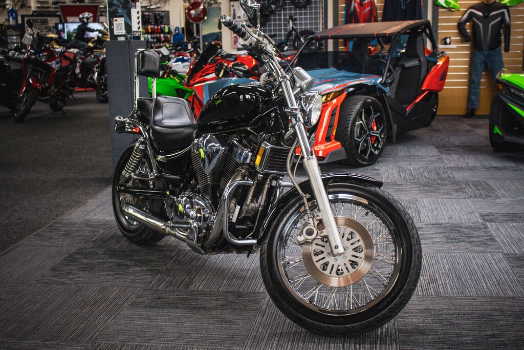 2005 Suzuki Boulevard 1400 S83