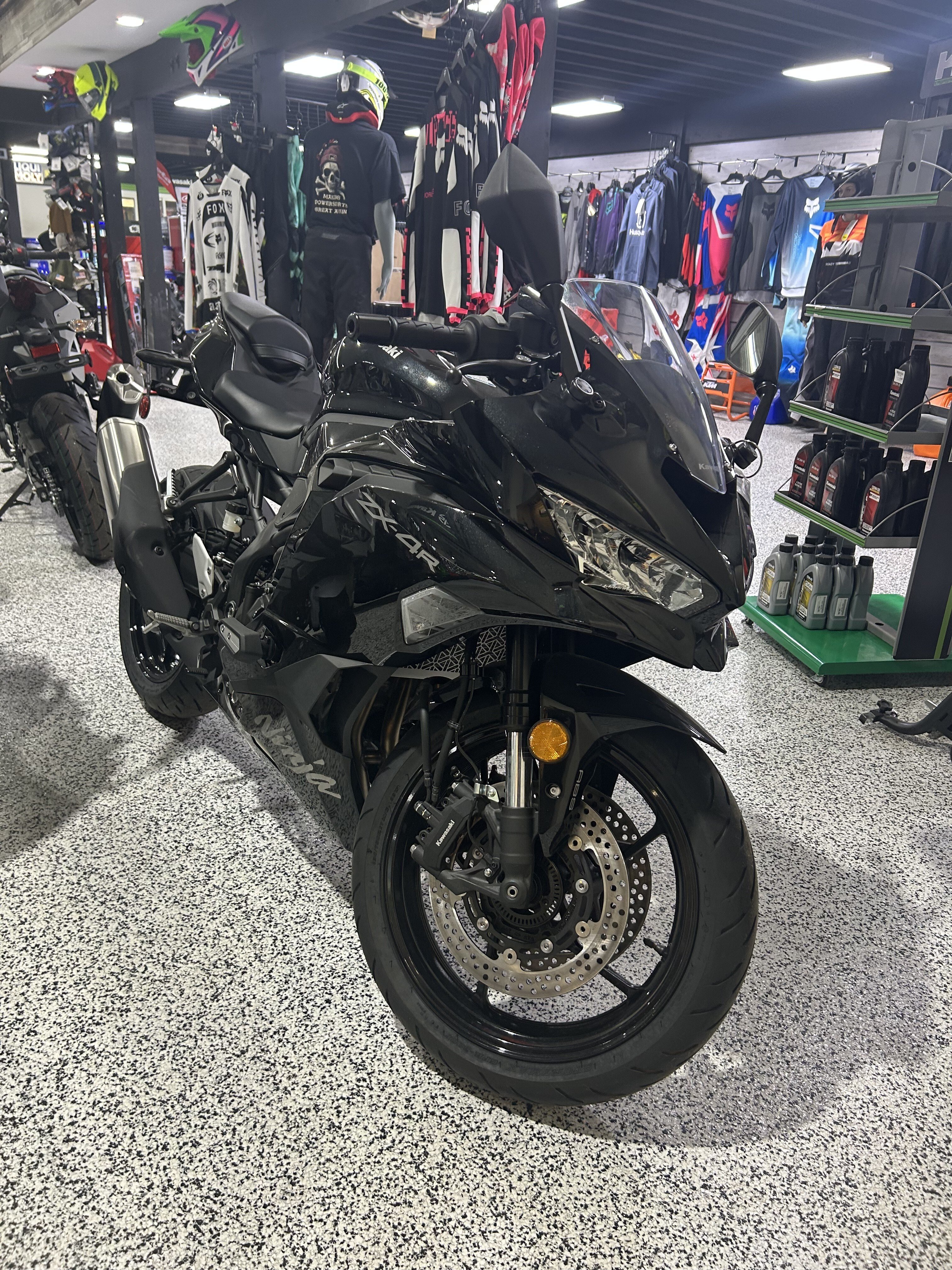 New 2025 Kawasaki Ninja ZX-4R ABS