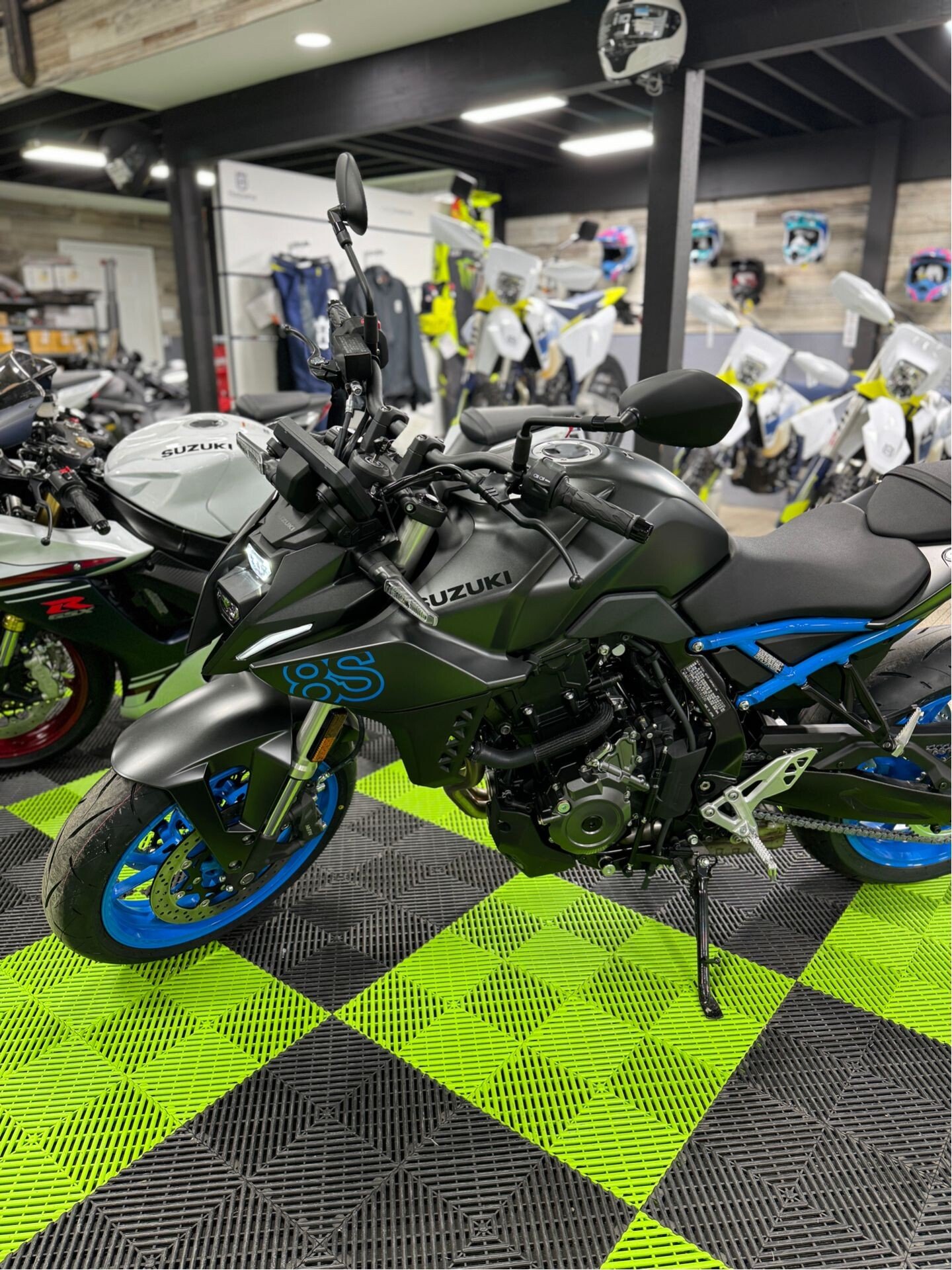 New 2024 Suzuki GSX-8S