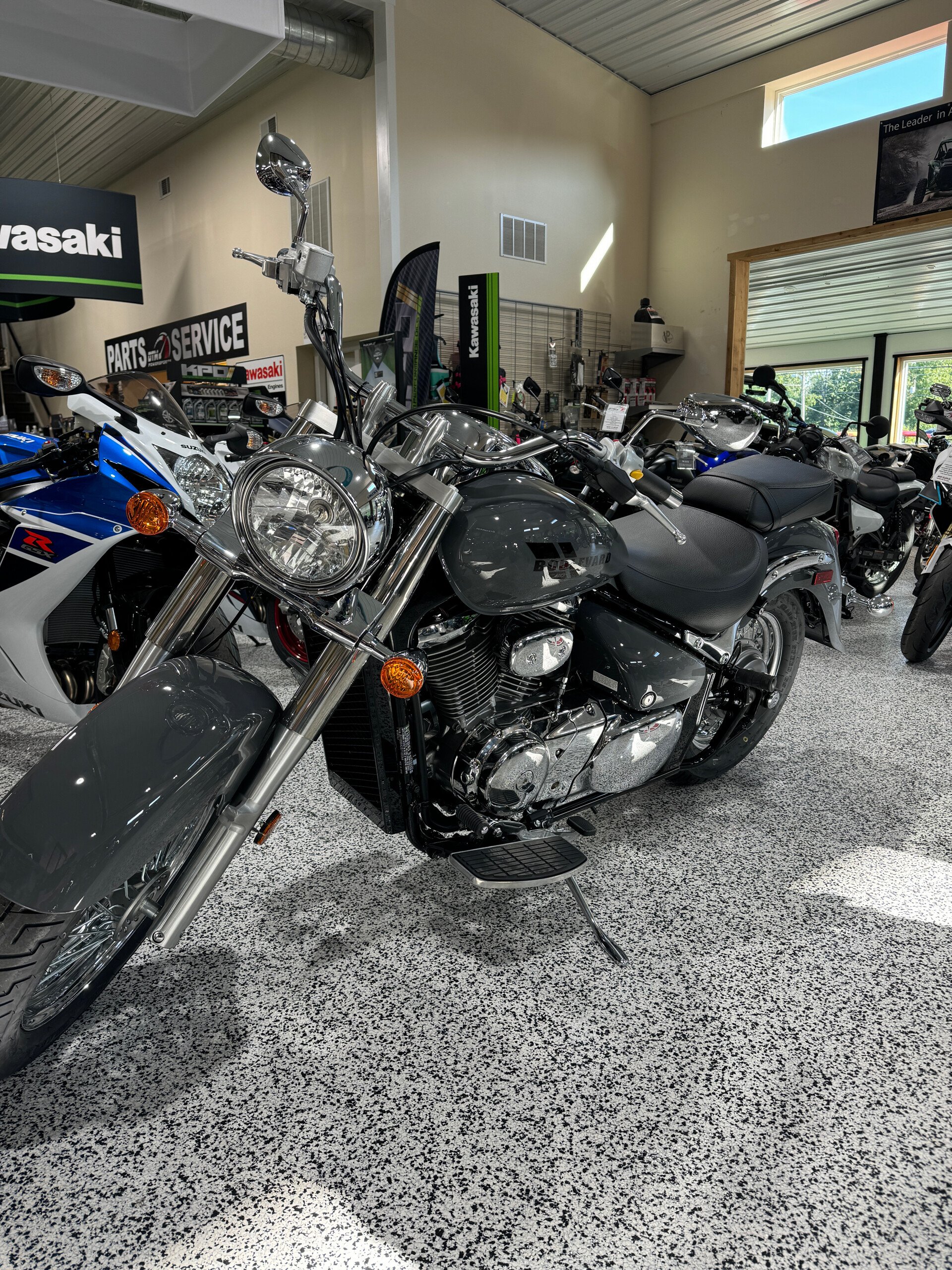 New 2025 Suzuki Boulevard 800