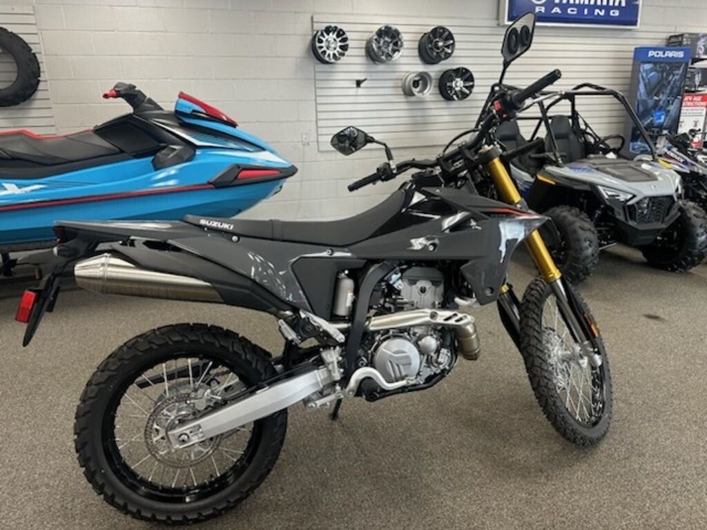 New 2025 Suzuki DR-Z4S