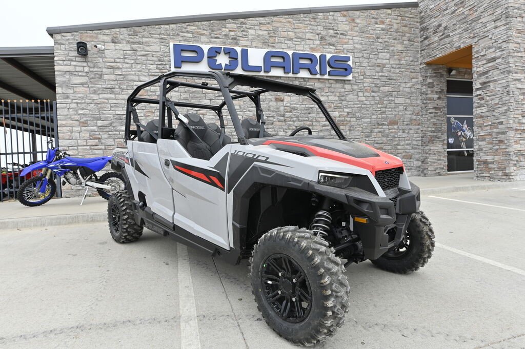 New 2025 Polaris General 4 Sport