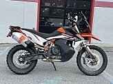 2022 KTM 890