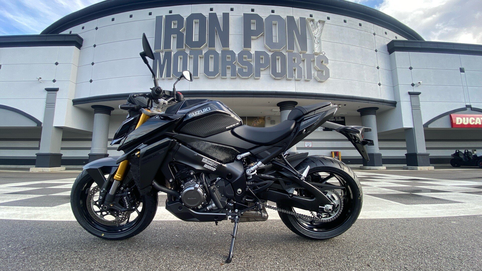 2025 Suzuki GSX-S1000