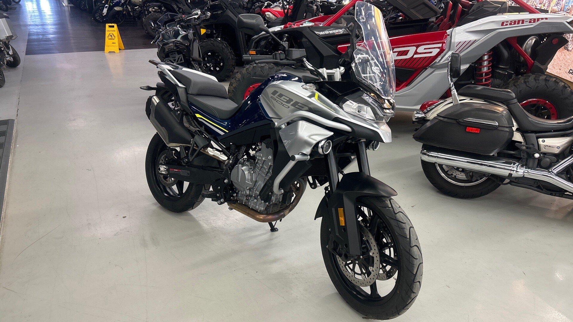 2023 CFMoto Ibex 800