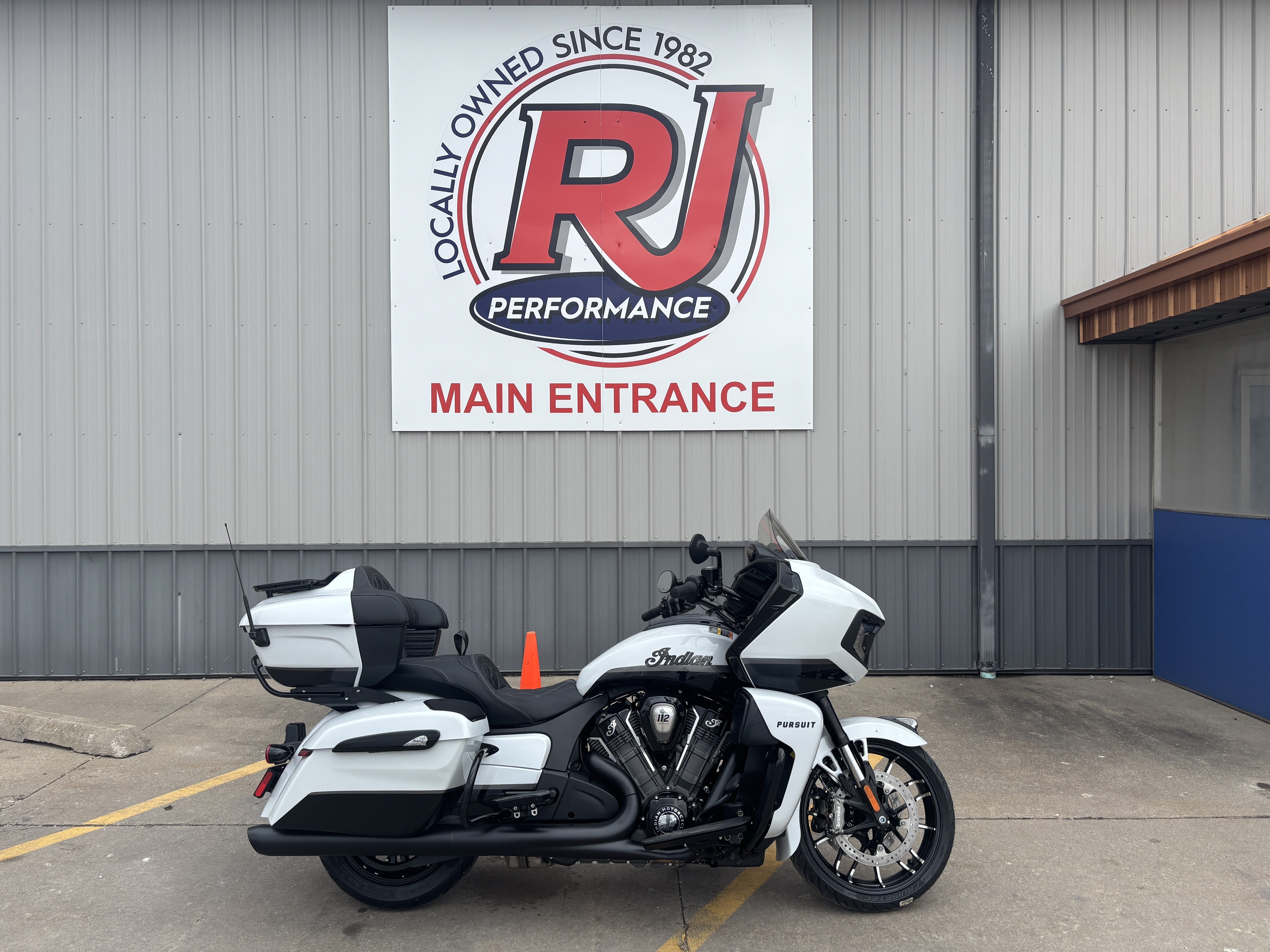 New 2026 Indian Pursuit Dark Horse w/ Rider Assist Audio