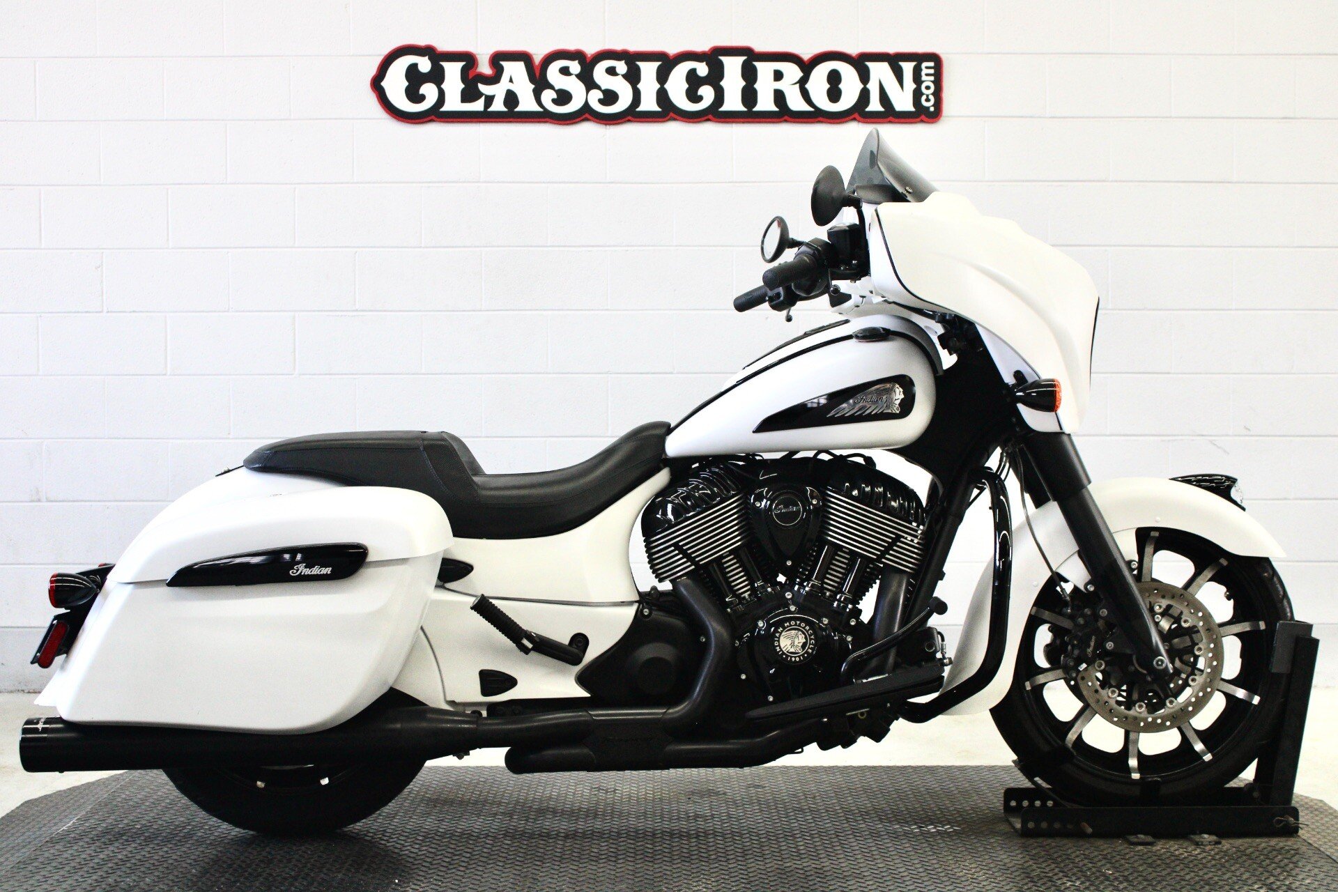 2019 Indian Chieftain Dark Horse