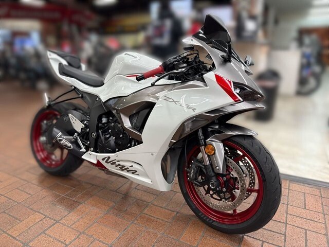 2017 Kawasaki Ninja ZX-6R ABS Specifications, Photos, and Model Info