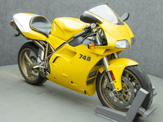 1999 Ducati Superbike 748