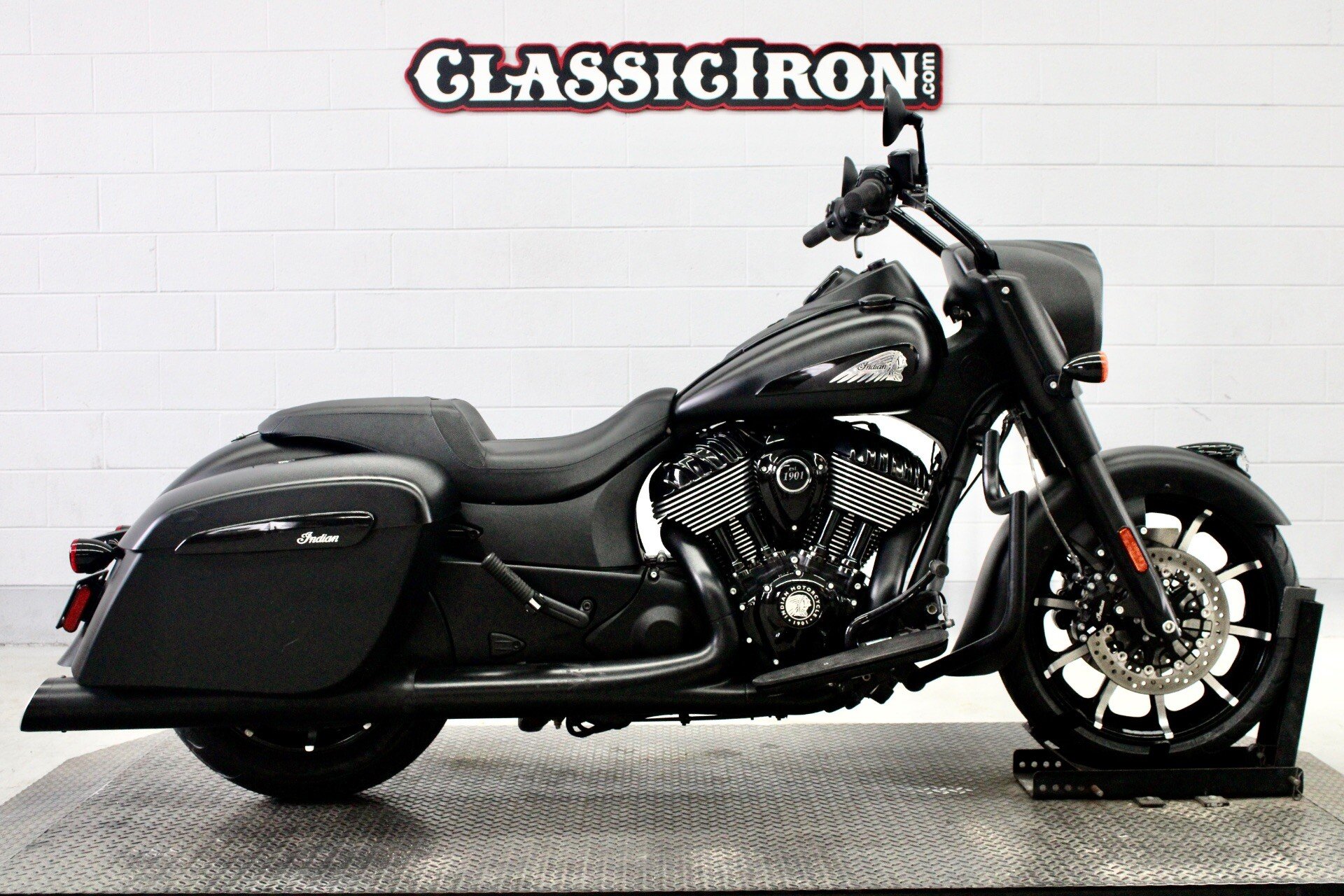 2023 Indian Springfield Dark Horse