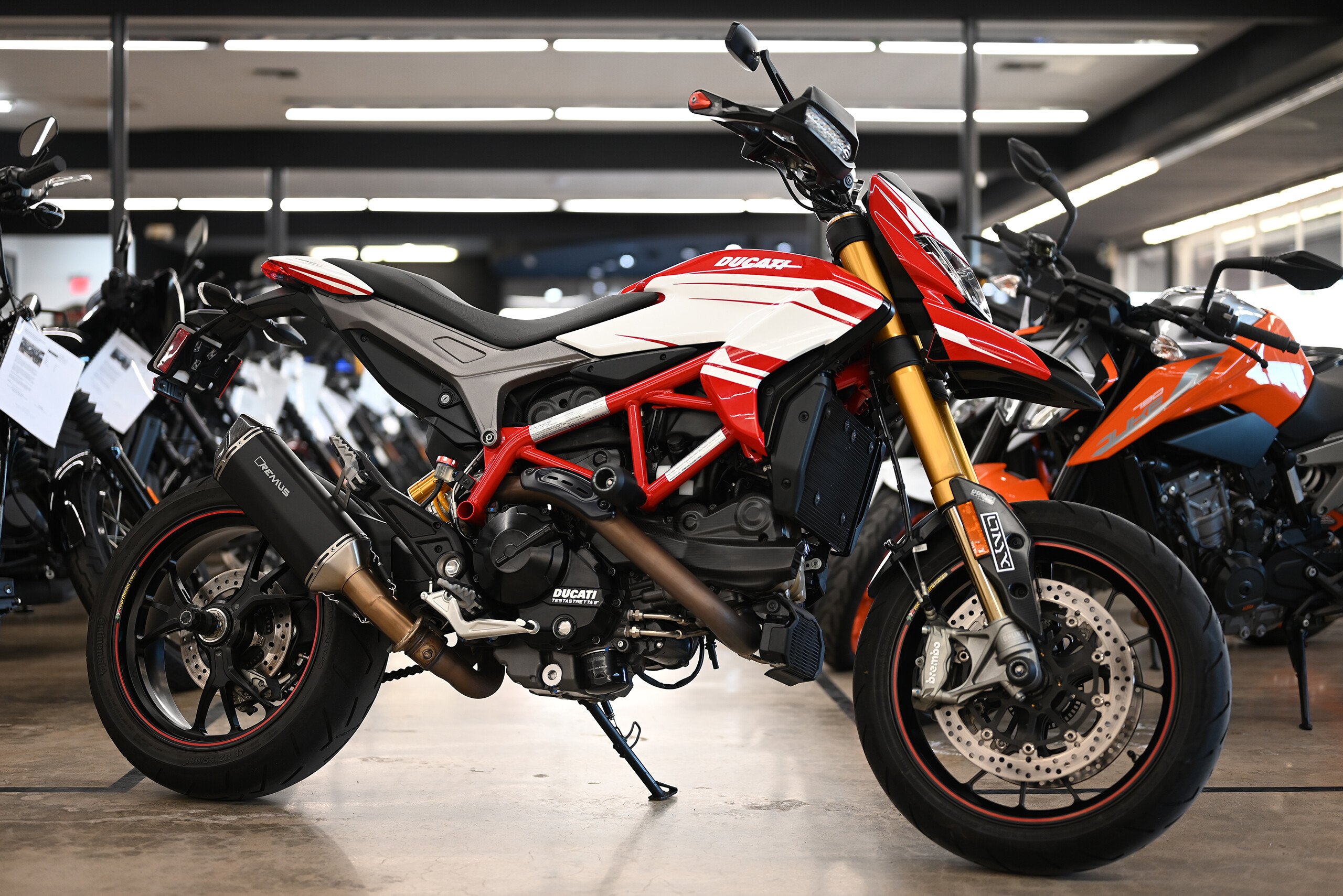 2016 Ducati Hypermotard 939