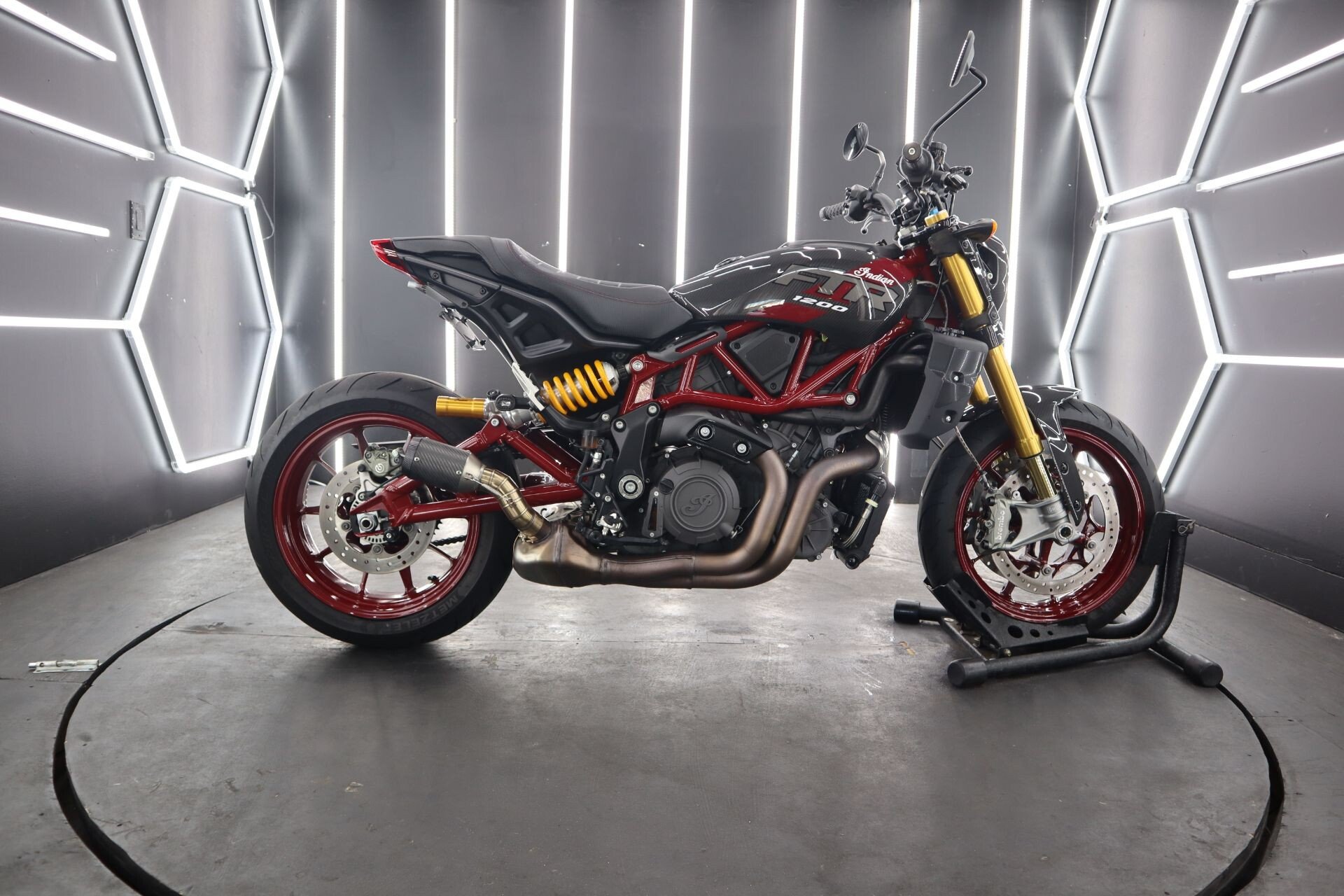 2024 Indian FTR 1200 R Carbon