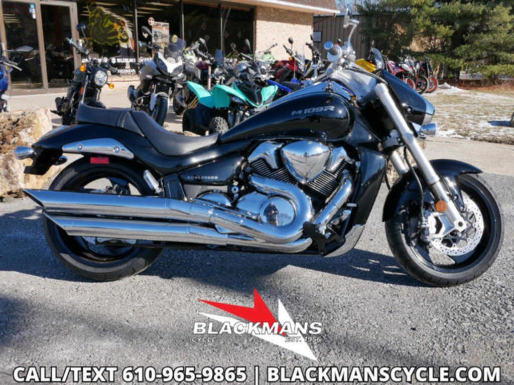 New 2025 Suzuki Boulevard 1800 M109R