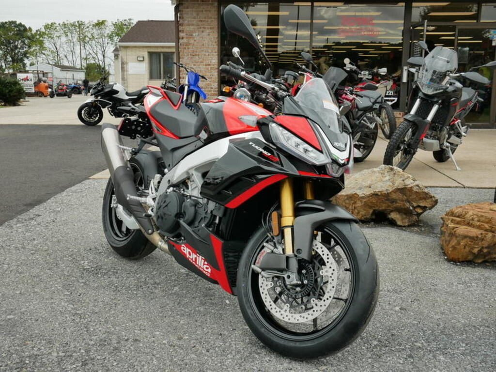 New 2024 Aprilia Tuono