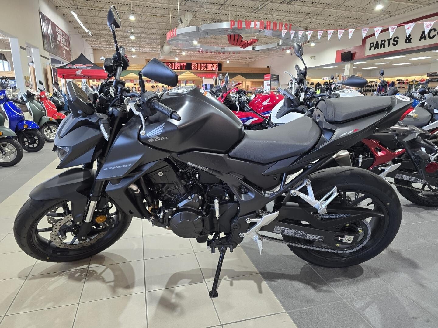 New 2025 Honda CB750 Hornet